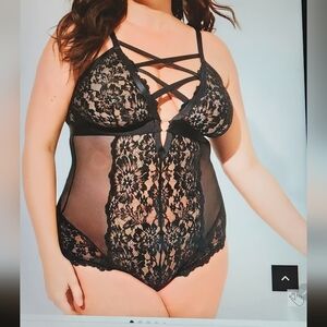 Torrid floral lace strappy body suit